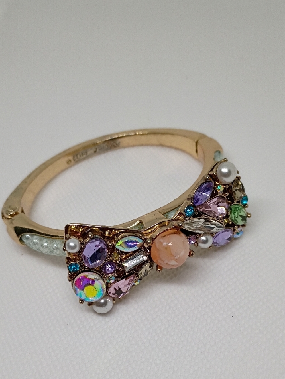 Betsey Johnson Elegant Multicolor Crystal Bow Bracelet - Picture 3 of 7